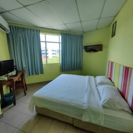 Century Hotel Inanam Kota Kinabalu Ngoại thất bức ảnh