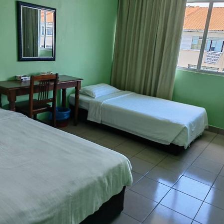 Century Hotel Inanam Kota Kinabalu Ngoại thất bức ảnh